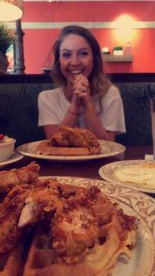 Another Broken Egg Cafe