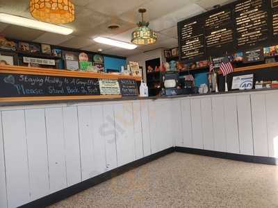 Classics Sandwiches & Subs