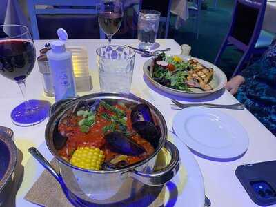 Tony & Joe's Seafood Place