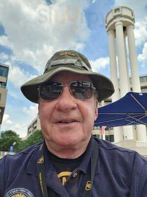 Tony & Joe's Seafood Place