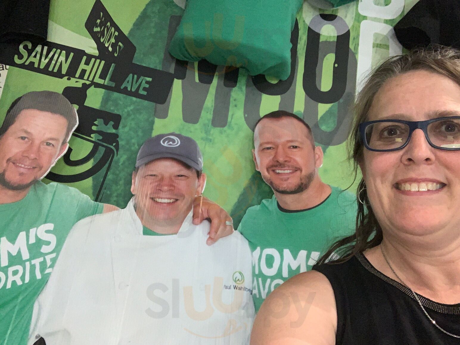 Wahlburgers