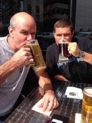 Winner's Circle Pub, Grille & Otb