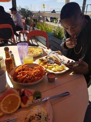 Back On The Beach Cafe