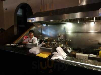 Brandy Ho's Hunan Food