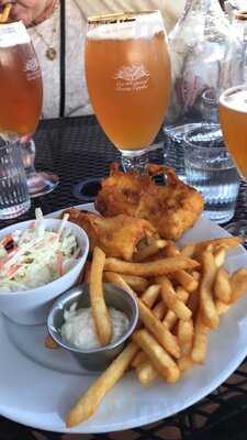 19 Handles Pub & Grill