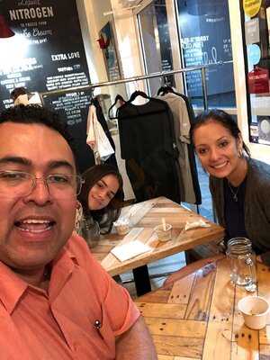 Lulu's Nitrogen Ice Cream