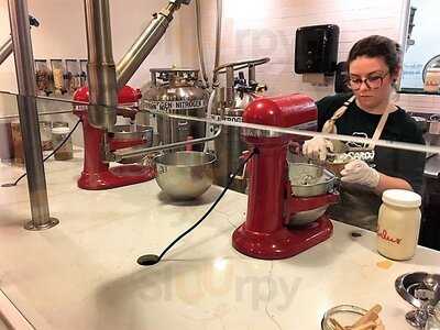 Lulu's Nitrogen Ice Cream