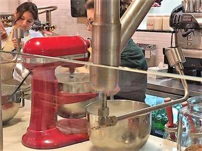 Lulu's Nitrogen Ice Cream