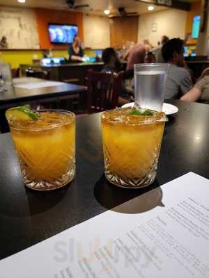 Easy On I - Bar And Grill