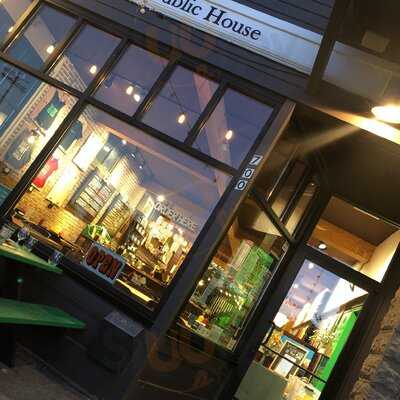 The Oregon Public House