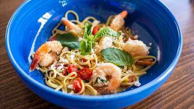 Tassos Restaurant & Bar