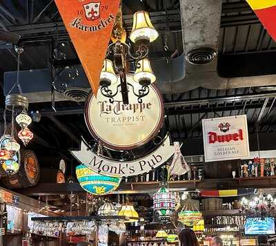 Monk's Pub