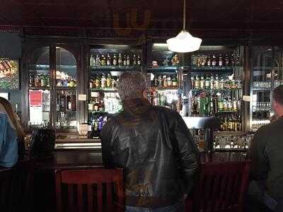 Mullaneys Harp And Fiddle