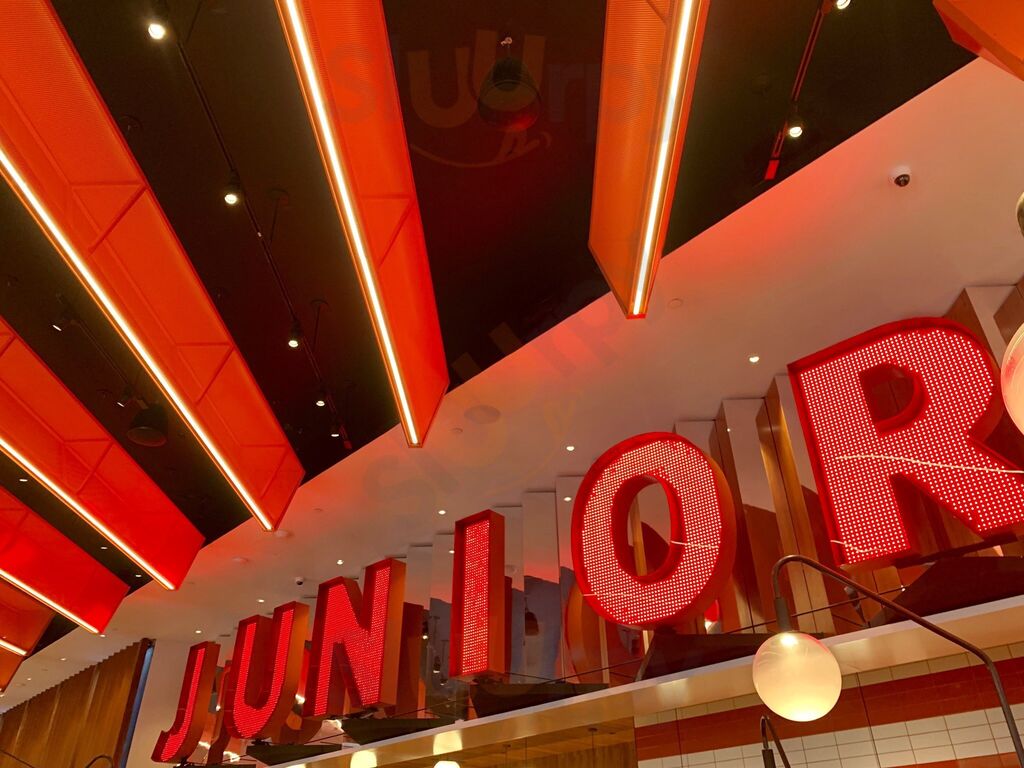 Junior's Restaurant & Cheesecake