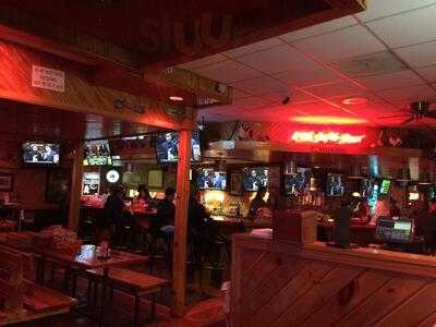 Roosters Restaurant & Bar