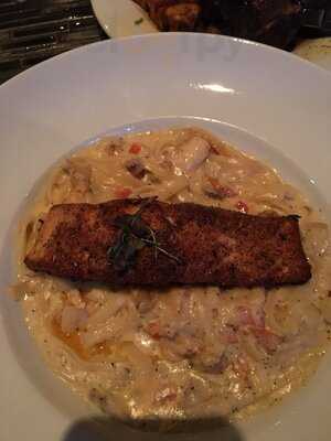 Divan Restaurant & Bar