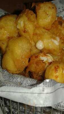 Ray J's American Grill