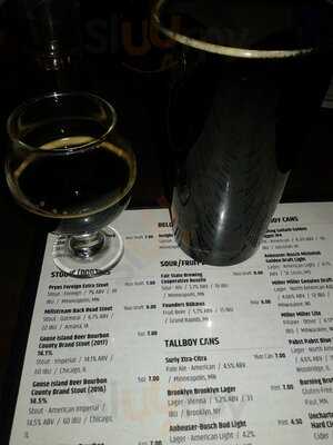 Ray J's American Grill