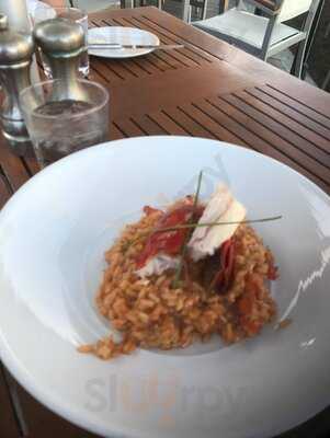 Red Marlin Restaurant & Terrace