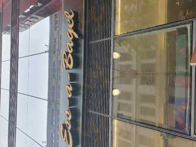 Ess-a-bagel