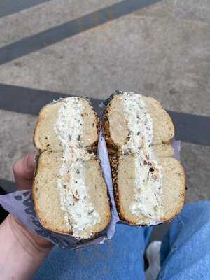 Ess-a-bagel
