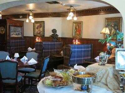 Al Smith's Feasting Fox Restaurant & Pub