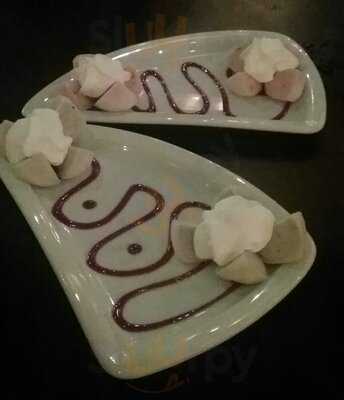 Rock-n-sake Bar & Sushi