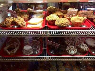 Red Canoe Cafe And Bookstore