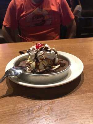 Bj's Restaurant & Brewhouse