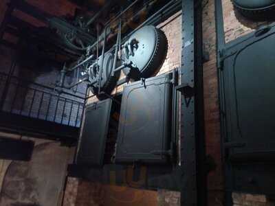 Twist Bar Bistro Social