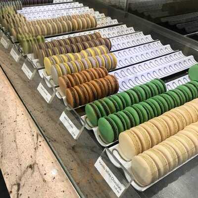Ici Macarons & Cafe
