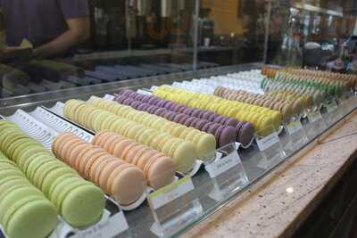 Ici Macarons & Cafe