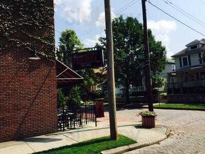 Red Brick Tap & Grill