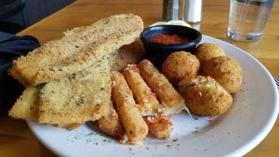 Pleasure Bar & Restaurant