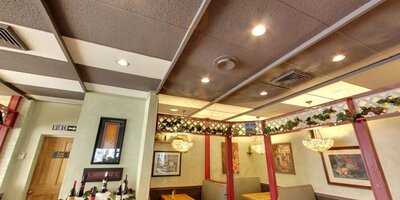 Pleasure Bar & Restaurant