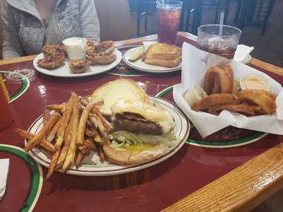 Nak's Eatery & Drinkery