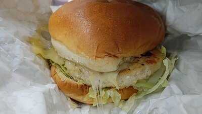 Nak's Eatery & Drinkery