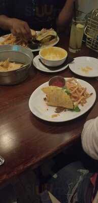 Gringo Tacos And Burgers