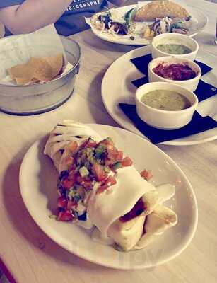 Gringo Tacos And Burgers