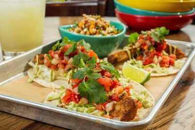 Rusty Bucket Restaurant And Tavern