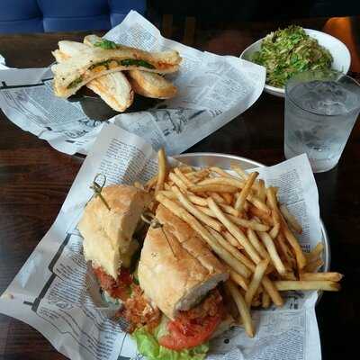 Hadley's Bar & Kitchen