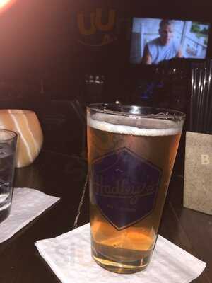 Hadley's Bar & Kitchen