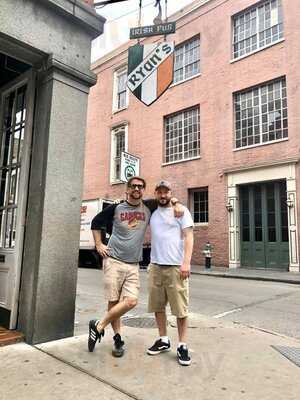 Ryan's Irish Pub