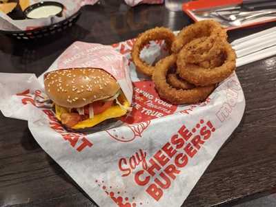 Red Robin Gourmet Burgers