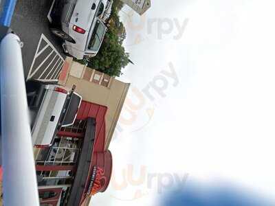 Red Robin Gourmet Burgers