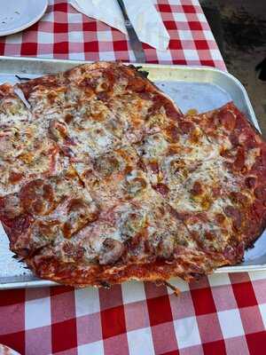 Monte Bello Pizzeria