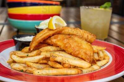 Rusty Bucket Restaurant And Tavern