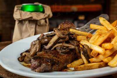 Rusty Bucket Restaurant And Tavern