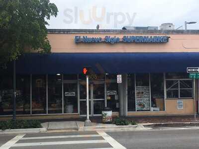 El Nuevo Siglo Supermarket