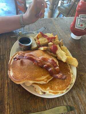 Hungry's Kitchen & Tap